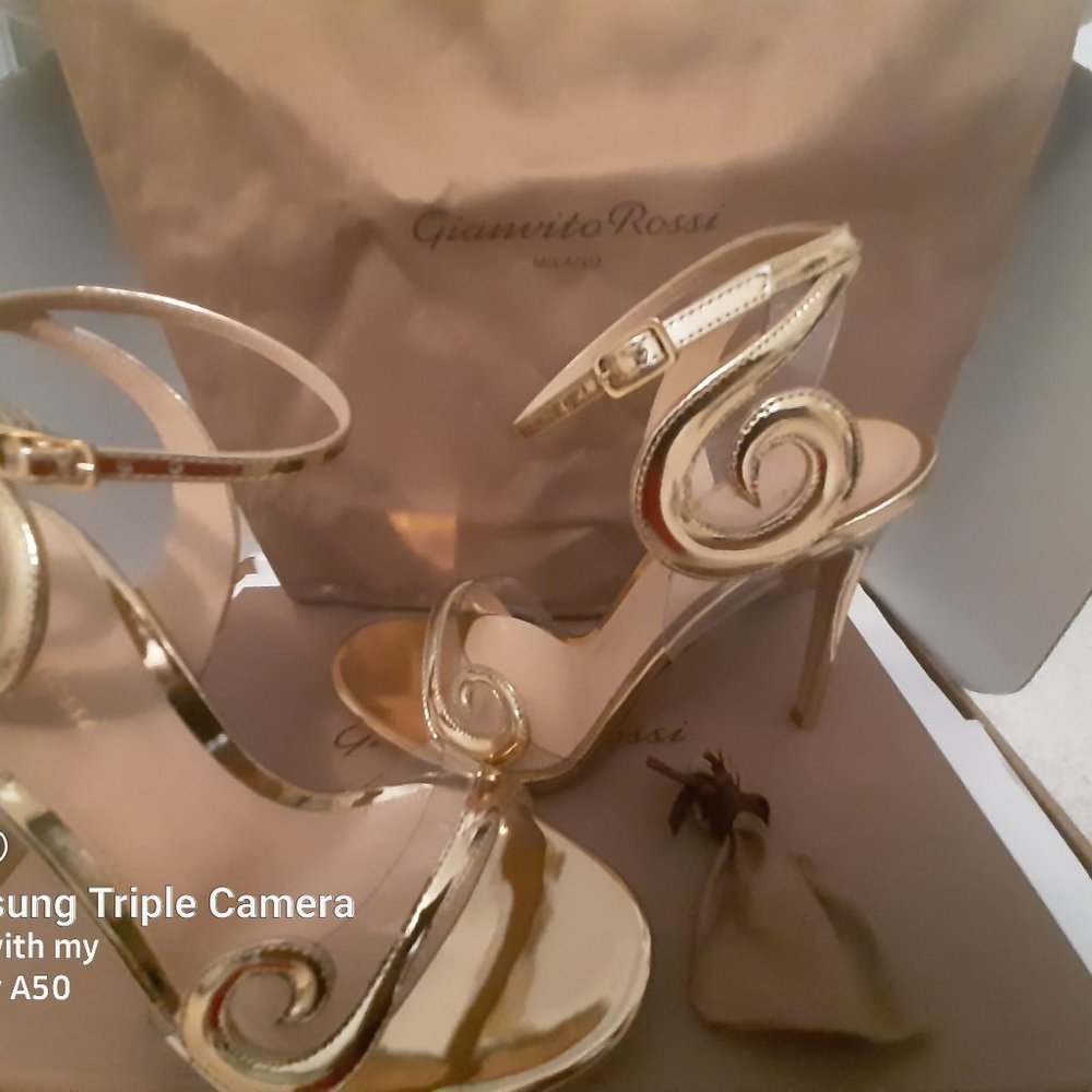 Gianvito Rossi-  Swirl Ankle Strap Sandal Size 38 Gold (NEW) Out the box